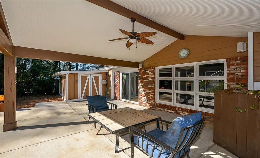 165 Chaseland Road, Sandy Springs, Georgia 30328, 4 Bedrooms Bedrooms, ,2 BathroomsBathrooms,Residential,Sold,165 Chaseland Road,5803970