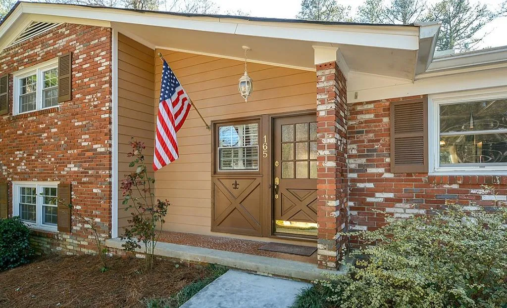 165 Chaseland Road, Sandy Springs, Georgia 30328, 4 Bedrooms Bedrooms, ,2 BathroomsBathrooms,Residential,Sold,165 Chaseland Road,5803970