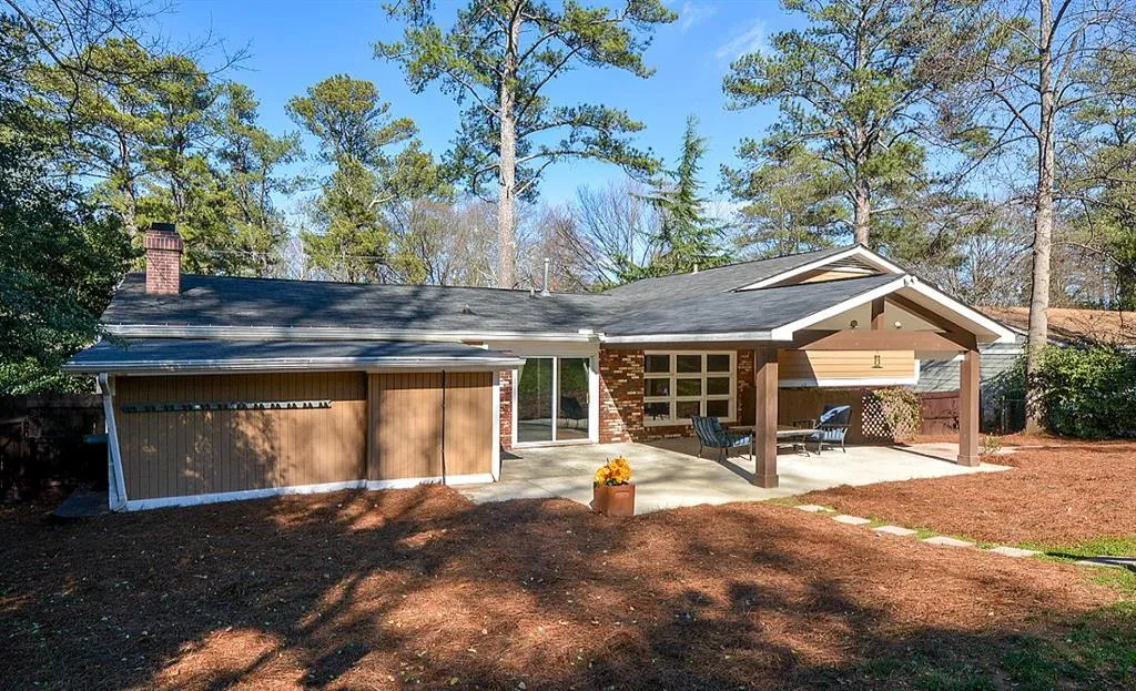 165 Chaseland Road, Sandy Springs, Georgia 30328, 4 Bedrooms Bedrooms, ,2 BathroomsBathrooms,Residential,Sold,165 Chaseland Road,5803970