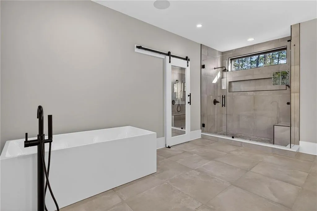 4795 Merlendale Court, Atlanta, Georgia 30327, 5 Bedrooms Bedrooms, ,5 BathroomsBathrooms,Residential,Sold,4795 Merlendale Court,7687002