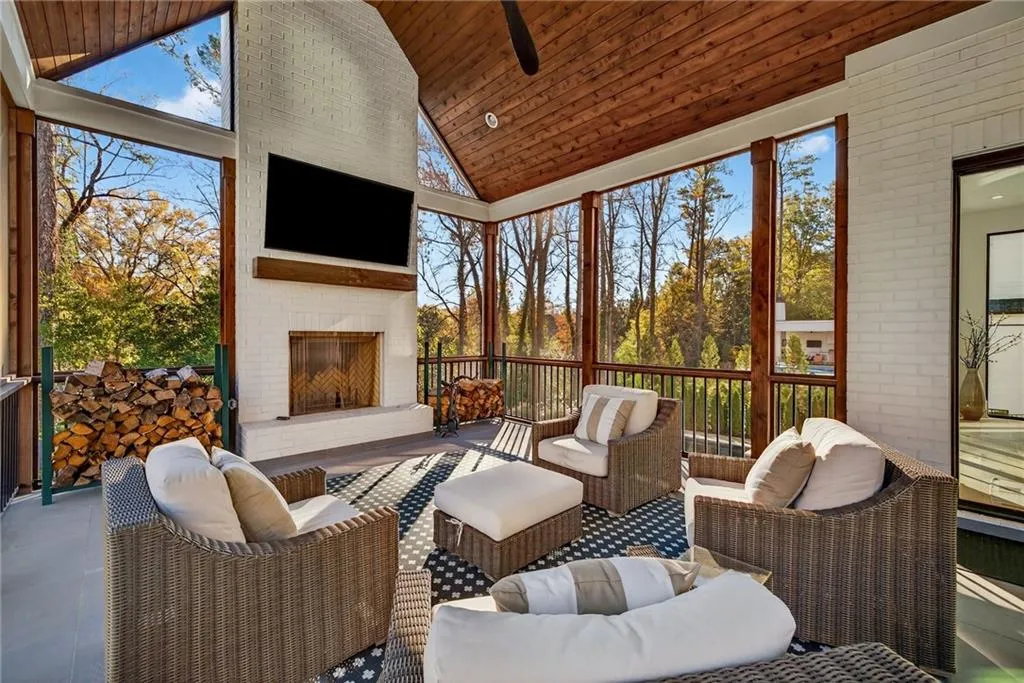 4795 Merlendale Court, Atlanta, Georgia 30327, 5 Bedrooms Bedrooms, ,5 BathroomsBathrooms,Residential,Sold,4795 Merlendale Court,7687002