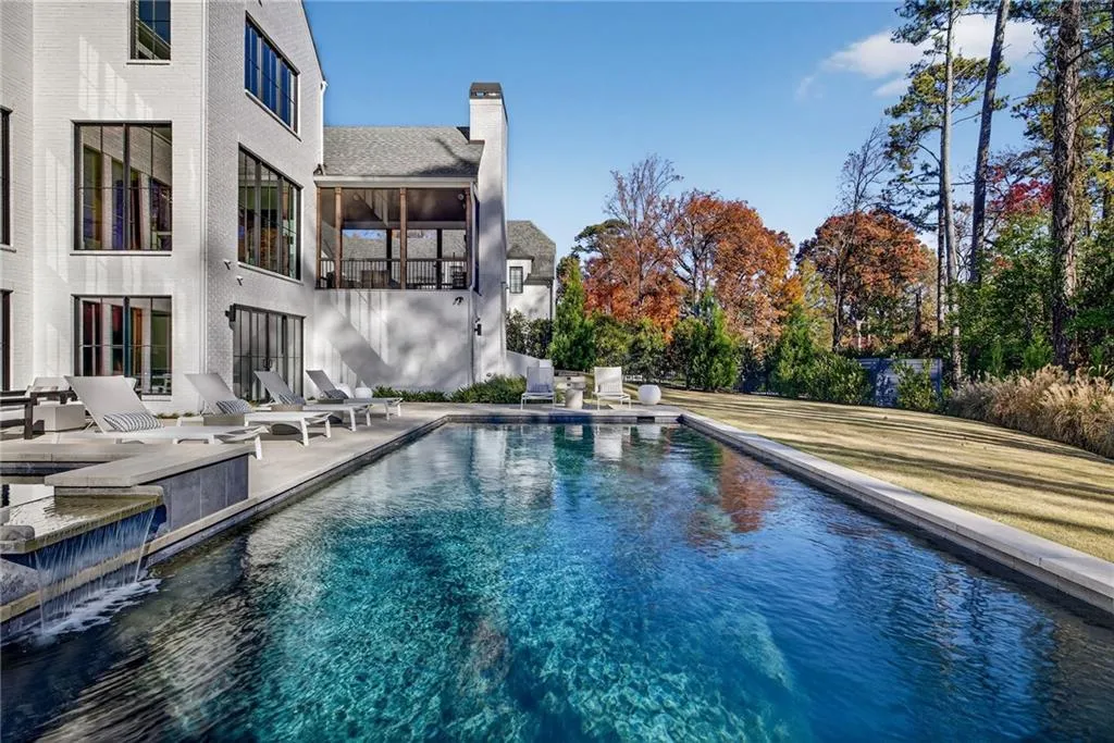 4795 Merlendale Court, Atlanta, Georgia 30327, 5 Bedrooms Bedrooms, ,5 BathroomsBathrooms,Residential,Sold,4795 Merlendale Court,7687002