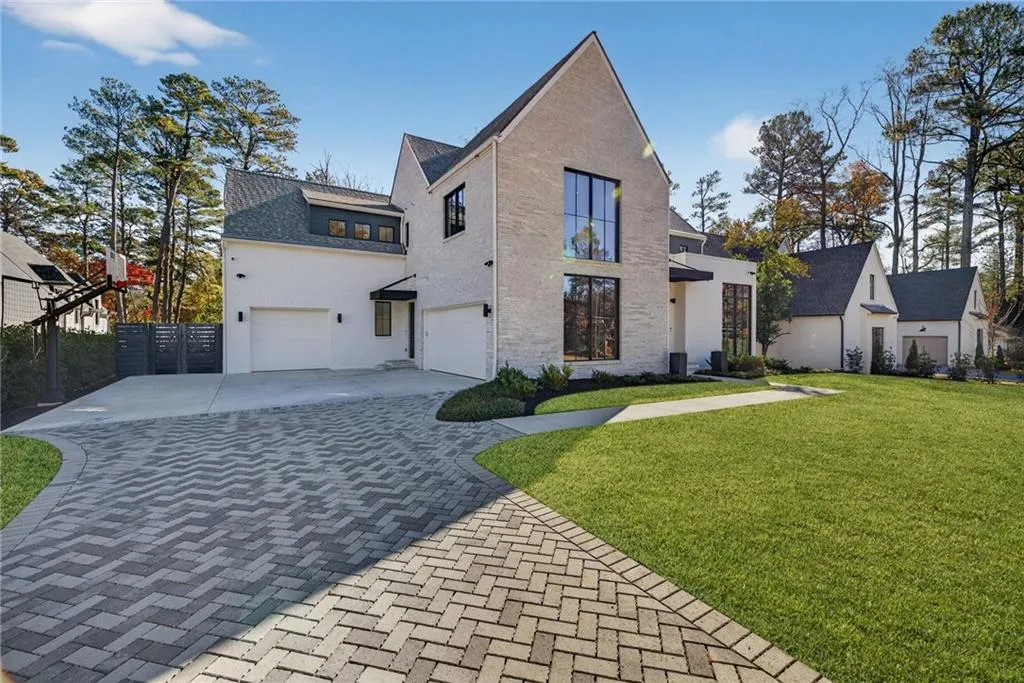 4795 Merlendale Court, Atlanta, Georgia 30327, 5 Bedrooms Bedrooms, ,5 BathroomsBathrooms,Residential,Sold,4795 Merlendale Court,7687002