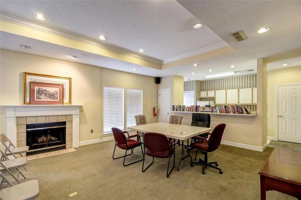 629 Granville Court, Sandy Springs, Georgia 30328, 1 Bedroom Bedrooms, ,1 BathroomBathrooms,Residential,Sold,629 Granville Court,6842656