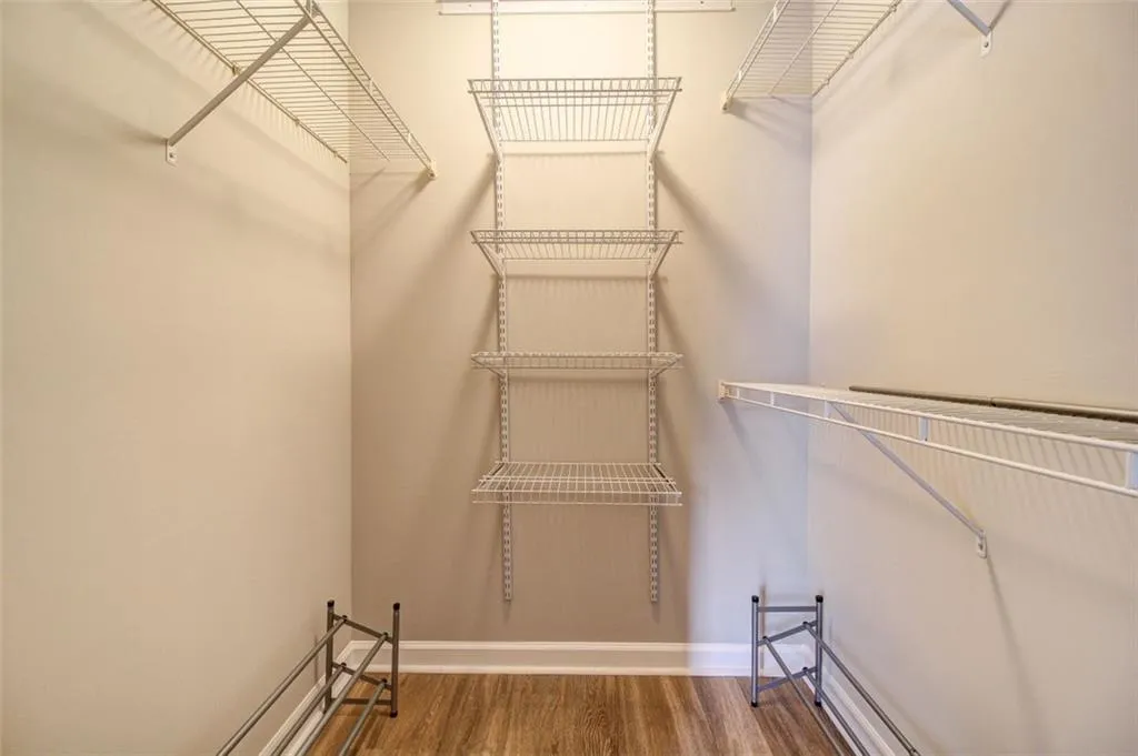 629 Granville Court, Sandy Springs, Georgia 30328, 1 Bedroom Bedrooms, ,1 BathroomBathrooms,Residential,Sold,629 Granville Court,6842656