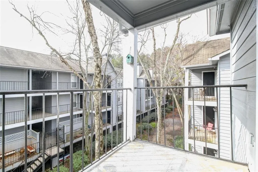 629 Granville Court, Sandy Springs, Georgia 30328, 1 Bedroom Bedrooms, ,1 BathroomBathrooms,Residential,Sold,629 Granville Court,6842656