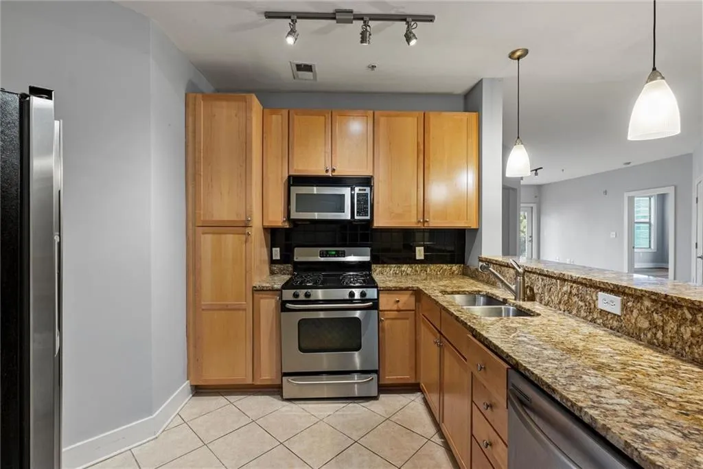 799 Hammond Drive Unit 219, Atlanta, Georgia 30328, 2 Bedrooms Bedrooms, ,2 BathroomsBathrooms,Residential,For Sale,799 Hammond Drive Unit 219,7686623