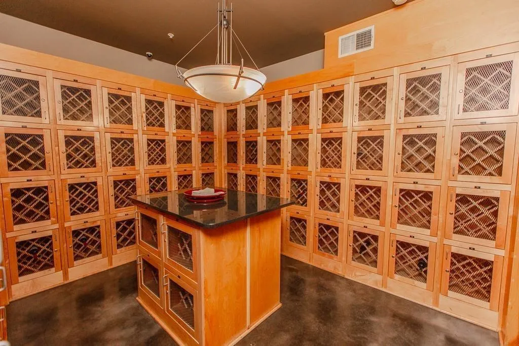 799 Hammond Drive Unit 219, Atlanta, Georgia 30328, 2 Bedrooms Bedrooms, ,2 BathroomsBathrooms,Residential,For Sale,799 Hammond Drive Unit 219,7686623