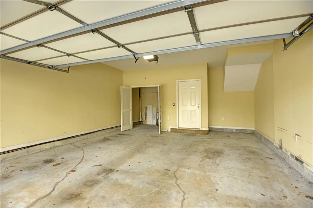 914 Telfair Close, Sandy Springs, Georgia 30350, 3 Bedrooms Bedrooms, ,3 BathroomsBathrooms,Residential,Sold,914 Telfair Close,5792292