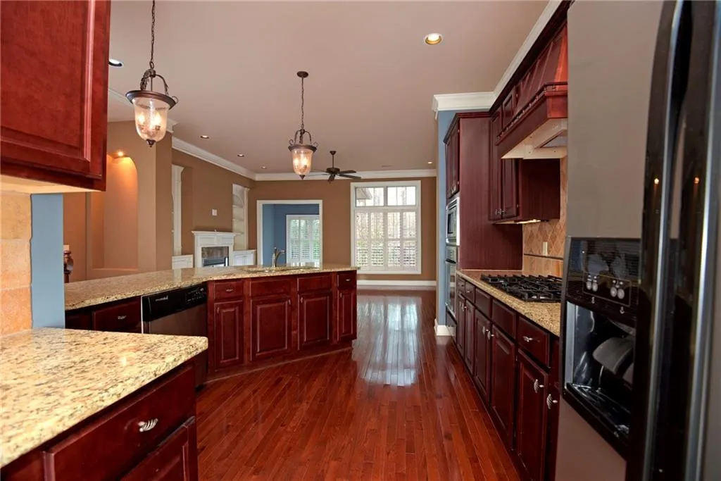 914 Telfair Close, Sandy Springs, Georgia 30350, 3 Bedrooms Bedrooms, ,3 BathroomsBathrooms,Residential,Sold,914 Telfair Close,5792292