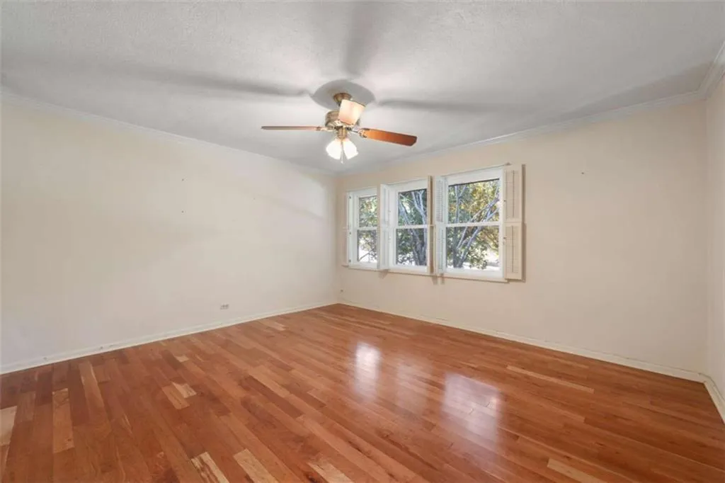 270 Lakemoore Drive Unit B, Atlanta, Georgia 30342, 2 Bedrooms Bedrooms, ,1 BathroomBathrooms,Residential,For Sale,270 Lakemoore Drive Unit B,7627501