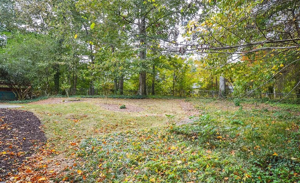 105 W Spalding Drive, Sandy Springs, Georgia 30328, 4 Bedrooms Bedrooms, ,3 BathroomsBathrooms,Residential,Sold,105 W Spalding Drive,5767373