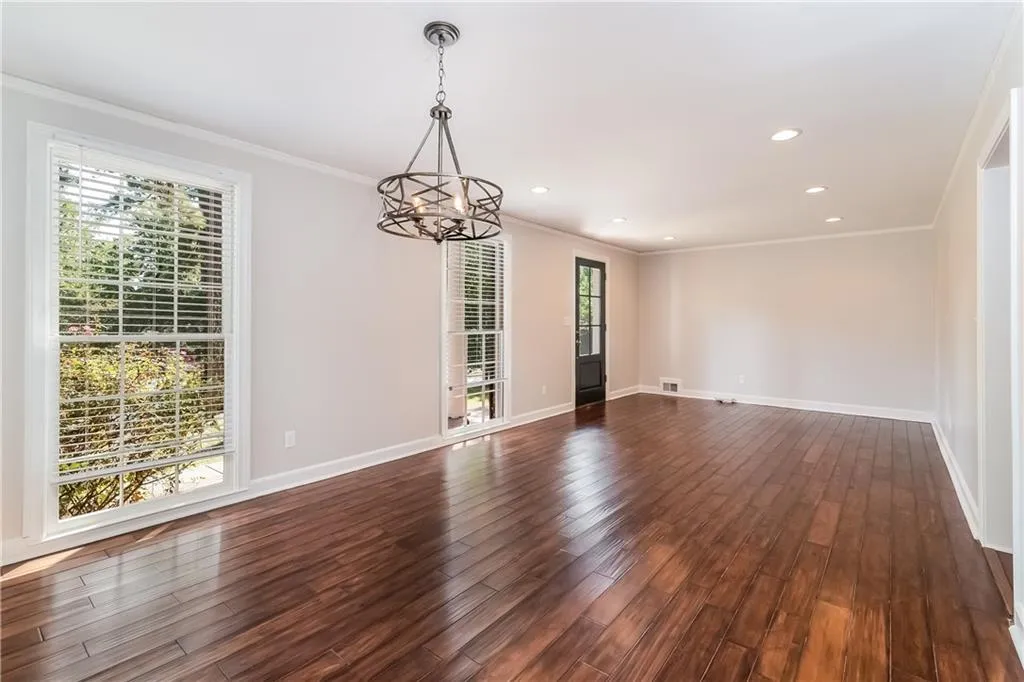 450 Pine Forest Road, Sandy Springs, Georgia 30342, 3 Bedrooms Bedrooms, ,2 BathroomsBathrooms,Residential,Sold,450 Pine Forest Road,6555943