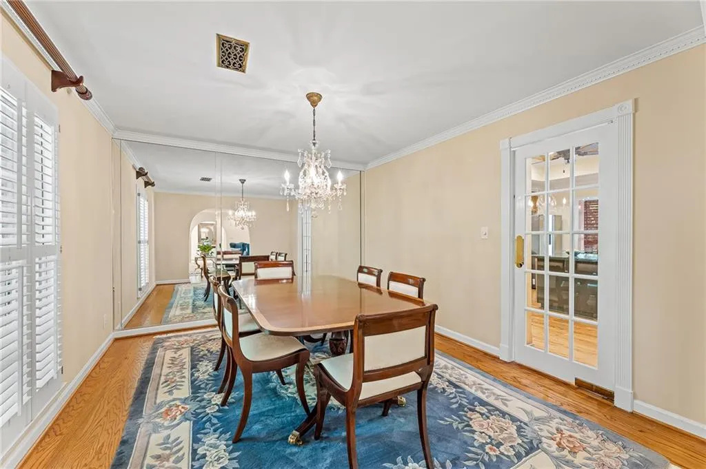 5865 Riverwood Drive, Sandy Springs, Georgia 30328, 4 Bedrooms Bedrooms, ,3 BathroomsBathrooms,Residential,Sold,5865 Riverwood Drive,7072287
