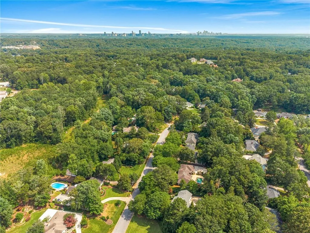 5865 Riverwood Drive, Sandy Springs, Georgia 30328, 4 Bedrooms Bedrooms, ,3 BathroomsBathrooms,Residential,Sold,5865 Riverwood Drive,7072287