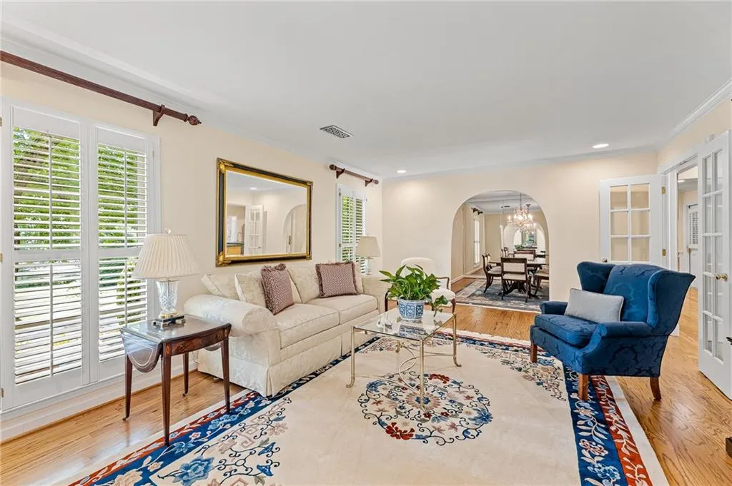 5865 Riverwood Drive, Sandy Springs, Georgia 30328, 4 Bedrooms Bedrooms, ,3 BathroomsBathrooms,Residential,Sold,5865 Riverwood Drive,7072287