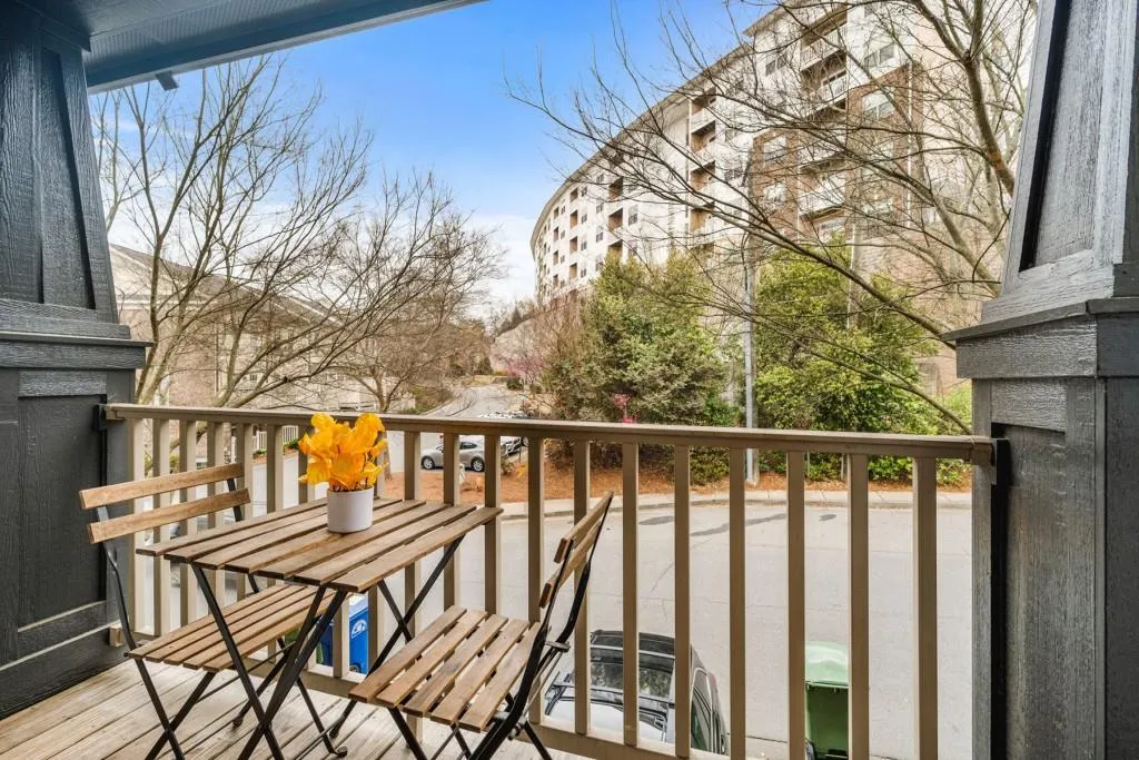 215 Semel Circle Nw Unit 460, Atlanta, Georgia 30309, 2 Bedrooms Bedrooms, ,2 BathroomsBathrooms,Residential,Sold,215 Semel Circle Nw Unit 460,7182111