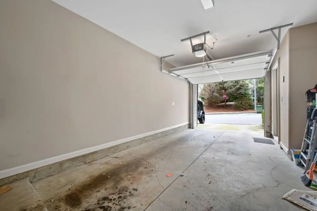215 Semel Circle Nw Unit 460, Atlanta, Georgia 30309, 2 Bedrooms Bedrooms, ,2 BathroomsBathrooms,Residential,Sold,215 Semel Circle Nw Unit 460,7182111