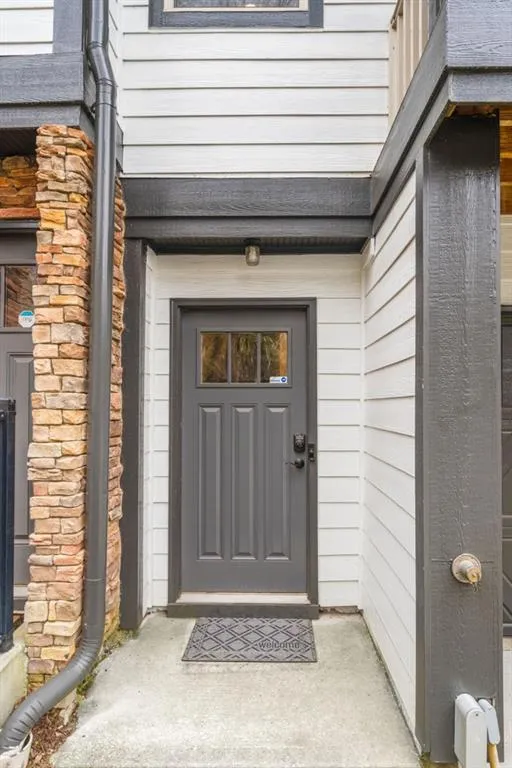 215 Semel Circle Nw Unit 460, Atlanta, Georgia 30309, 2 Bedrooms Bedrooms, ,2 BathroomsBathrooms,Residential,Sold,215 Semel Circle Nw Unit 460,7182111