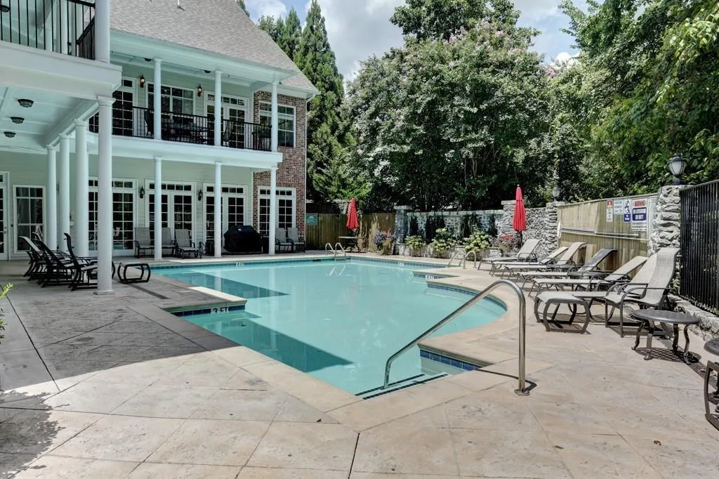 1136 Glenridge Place Unit 1005, Atlanta, Georgia 30342, 1 Bedroom Bedrooms, ,1 BathroomBathrooms,Residential,Sold,1136 Glenridge Place Unit 1005,6599159