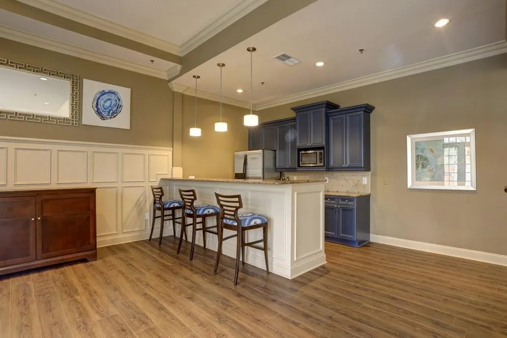 1136 Glenridge Place Unit 1005, Atlanta, Georgia 30342, 1 Bedroom Bedrooms, ,1 BathroomBathrooms,Residential,Sold,1136 Glenridge Place Unit 1005,6599159