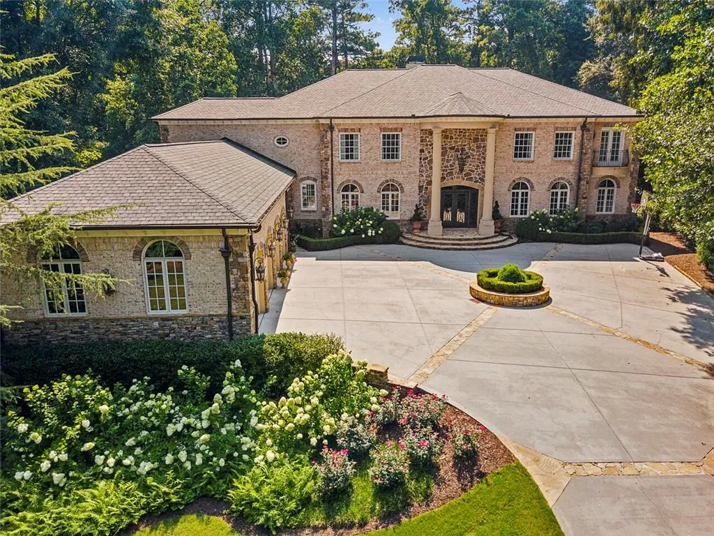 5170 Peachtree Dunwoody Road, Sandy Springs, Georgia 30342, 7 Bedrooms Bedrooms, ,9 BathroomsBathrooms,Residential,Sold,5170 Peachtree Dunwoody Road,6929051