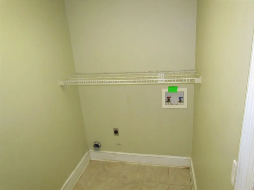 200 Spalding Hills Court, Sandy Springs, Georgia 30350, 4 Bedrooms Bedrooms, ,4 BathroomsBathrooms,Residential,Sold,200 Spalding Hills Court,5947359