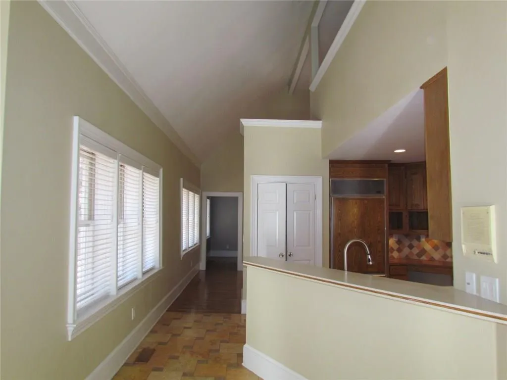 200 Spalding Hills Court, Sandy Springs, Georgia 30350, 4 Bedrooms Bedrooms, ,4 BathroomsBathrooms,Residential,Sold,200 Spalding Hills Court,5947359