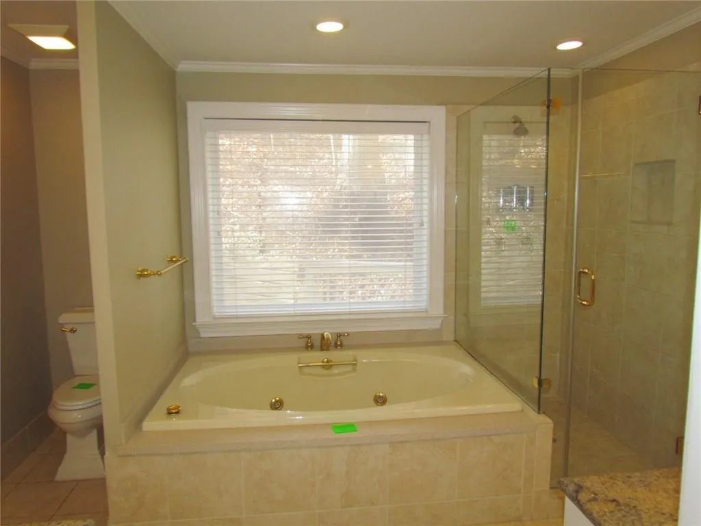 200 Spalding Hills Court, Sandy Springs, Georgia 30350, 4 Bedrooms Bedrooms, ,4 BathroomsBathrooms,Residential,Sold,200 Spalding Hills Court,5947359