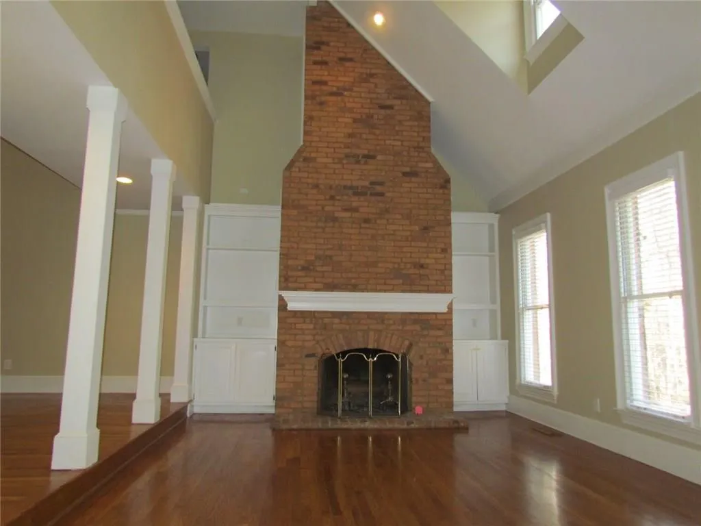 200 Spalding Hills Court, Sandy Springs, Georgia 30350, 4 Bedrooms Bedrooms, ,4 BathroomsBathrooms,Residential,Sold,200 Spalding Hills Court,5947359