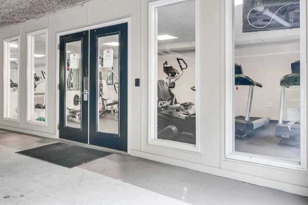 5559 Glenridge Drive Unit 2108, Atlanta, Georgia 30342, 2 Bedrooms Bedrooms, ,2 BathroomsBathrooms,Residential,Sold,5559 Glenridge Drive Unit 2108,6905874