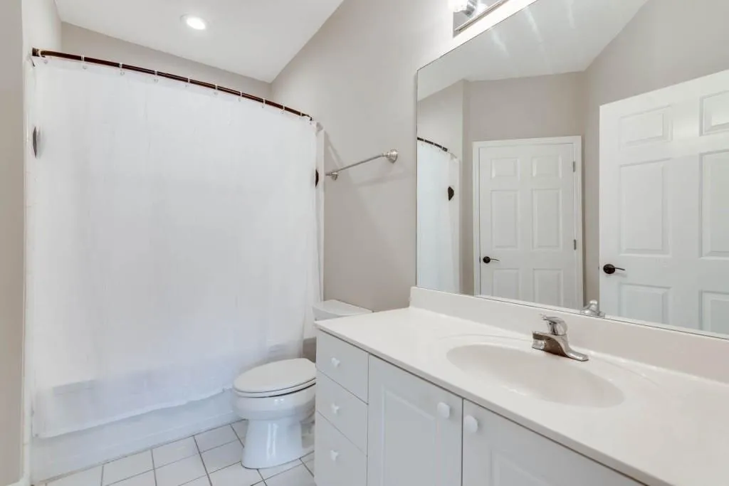 5559 Glenridge Drive Unit 2108, Atlanta, Georgia 30342, 2 Bedrooms Bedrooms, ,2 BathroomsBathrooms,Residential,Sold,5559 Glenridge Drive Unit 2108,6905874