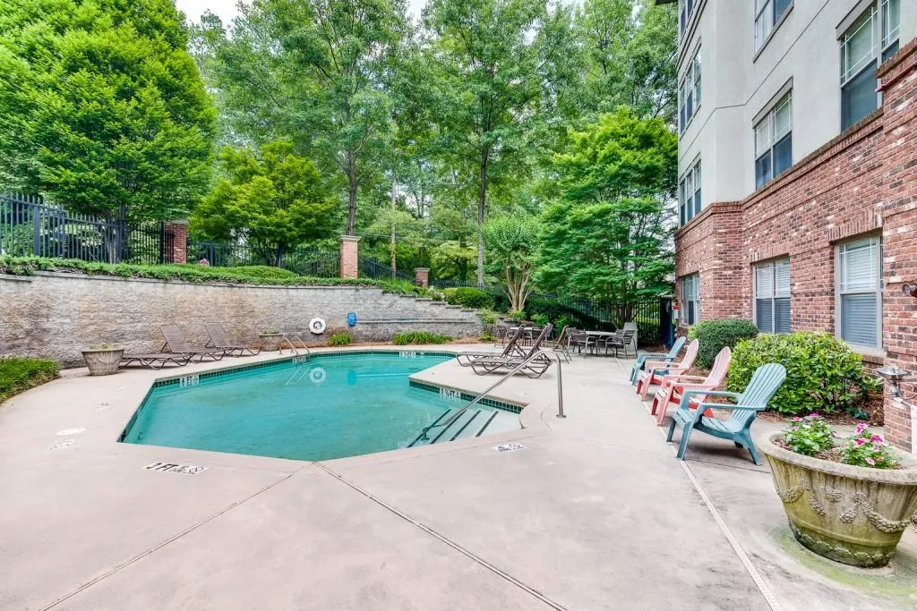 5559 Glenridge Drive Unit 2108, Atlanta, Georgia 30342, 2 Bedrooms Bedrooms, ,2 BathroomsBathrooms,Residential,Sold,5559 Glenridge Drive Unit 2108,6905874