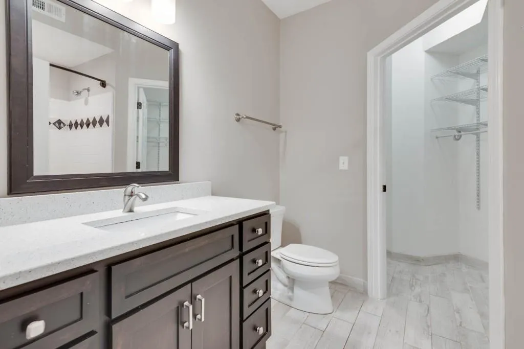 5559 Glenridge Drive Unit 2108, Atlanta, Georgia 30342, 2 Bedrooms Bedrooms, ,2 BathroomsBathrooms,Residential,Sold,5559 Glenridge Drive Unit 2108,6905874