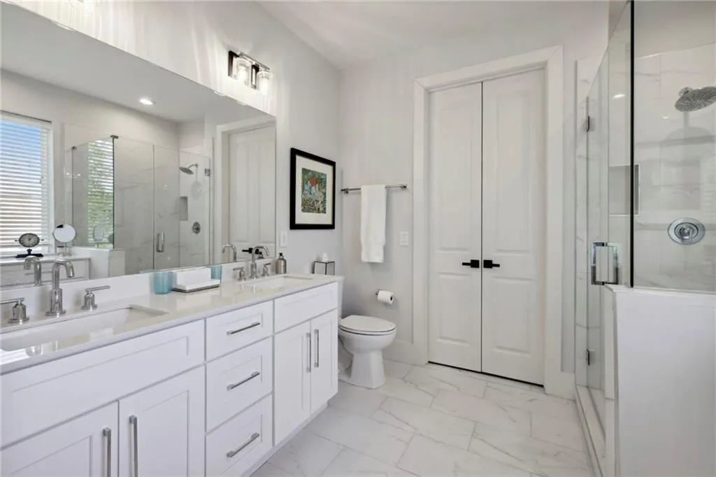 6890 Peachtree Dunwoody Road Unit 305, Sandy Springs, Georgia 30328, 2 Bedrooms Bedrooms, ,2 BathroomsBathrooms,Residential,Sold,6890 Peachtree Dunwoody Road Unit 305,7202468