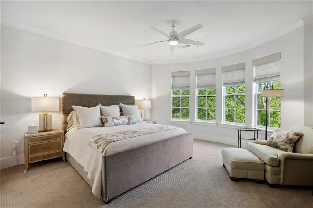 6890 Peachtree Dunwoody Road Unit 305, Sandy Springs, Georgia 30328, 2 Bedrooms Bedrooms, ,2 BathroomsBathrooms,Residential,Sold,6890 Peachtree Dunwoody Road Unit 305,7202468
