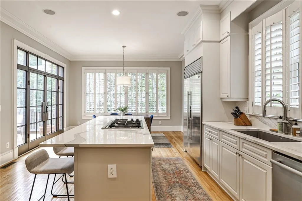2696 Ellwood Drive Ne, Atlanta, Georgia 30305, 5 Bedrooms Bedrooms, ,4 BathroomsBathrooms,Residential,For Sale,2696 Ellwood Drive Ne,7664124