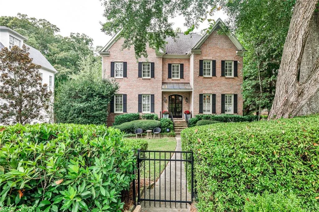 2696 Ellwood Drive Ne, Atlanta, Georgia 30305, 5 Bedrooms Bedrooms, ,4 BathroomsBathrooms,Residential,For Sale,2696 Ellwood Drive Ne,7664124