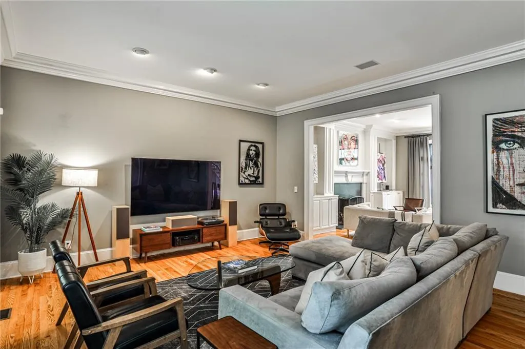 2696 Ellwood Drive Ne, Atlanta, Georgia 30305, 5 Bedrooms Bedrooms, ,4 BathroomsBathrooms,Residential,For Sale,2696 Ellwood Drive Ne,7664124