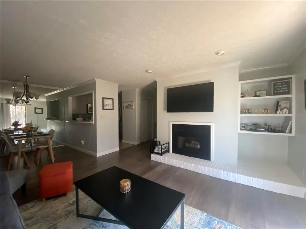 605 River Run Drive, Sandy Springs, Georgia 30350, 1 Bedroom Bedrooms, ,1 BathroomBathrooms,Residential,Sold,605 River Run Drive,7037406