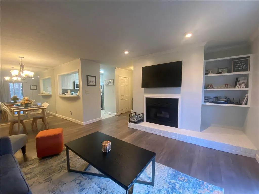 605 River Run Drive, Sandy Springs, Georgia 30350, 1 Bedroom Bedrooms, ,1 BathroomBathrooms,Residential,Sold,605 River Run Drive,7037406