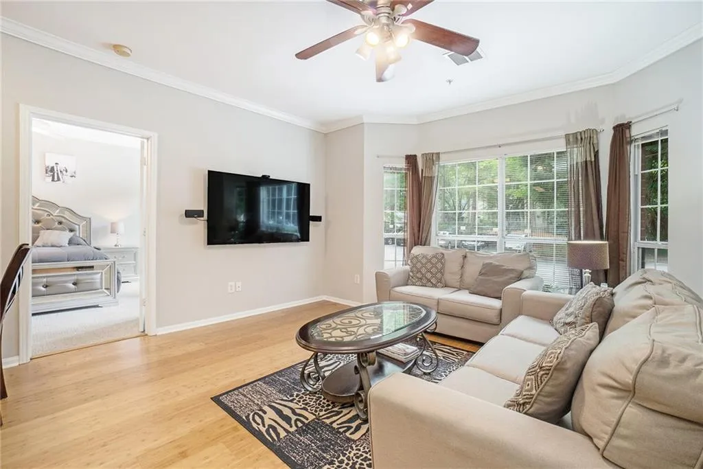 5641 Roswell Road Unit 105, Atlanta, Georgia 30342, 2 Bedrooms Bedrooms, ,2 BathroomsBathrooms,Residential,Sold,5641 Roswell Road Unit 105,6550314