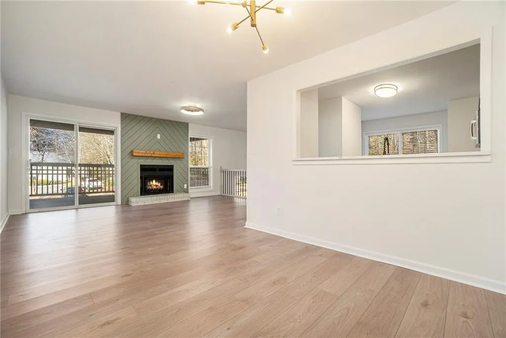 2901 Lenox Road Ne Unit 901, Atlanta, Georgia 30324, 2 Bedrooms Bedrooms, ,1 BathroomBathrooms,Residential,For Sale,2901 Lenox Road Ne Unit 901,7638313