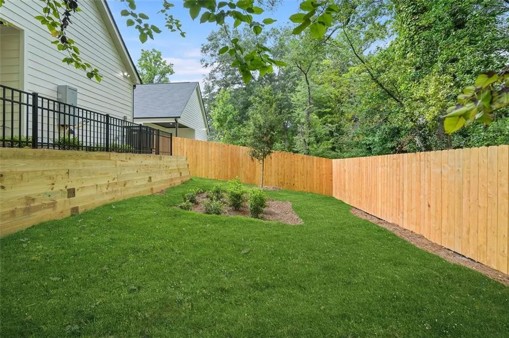 581 Woods Drive Nw, Atlanta, Georgia 30318, 3 Bedrooms Bedrooms, ,2 BathroomsBathrooms,Residential,For Sale,581 Woods Drive Nw,7648966