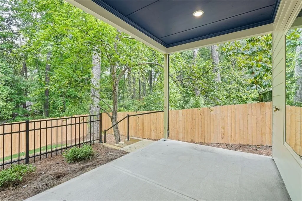 581 Woods Drive Nw, Atlanta, Georgia 30318, 3 Bedrooms Bedrooms, ,2 BathroomsBathrooms,Residential,For Sale,581 Woods Drive Nw,7648966