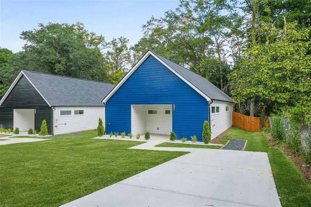 581 Woods Drive Nw, Atlanta, Georgia 30318, 3 Bedrooms Bedrooms, ,2 BathroomsBathrooms,Residential,For Sale,581 Woods Drive Nw,7648966