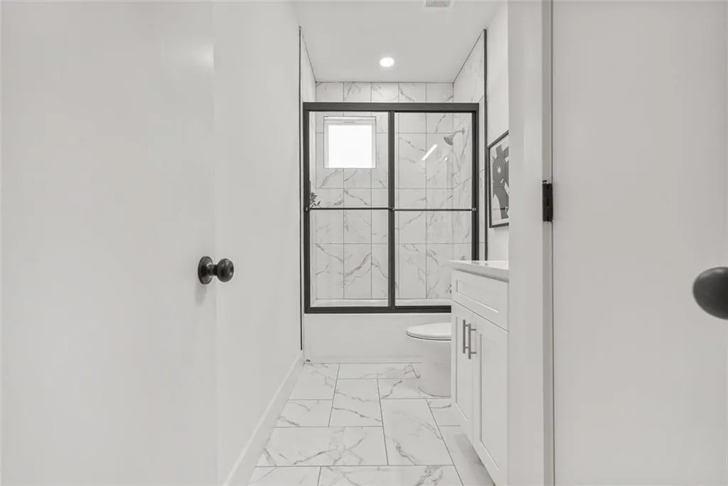 581 Woods Drive Nw, Atlanta, Georgia 30318, 3 Bedrooms Bedrooms, ,2 BathroomsBathrooms,Residential,For Sale,581 Woods Drive Nw,7648966