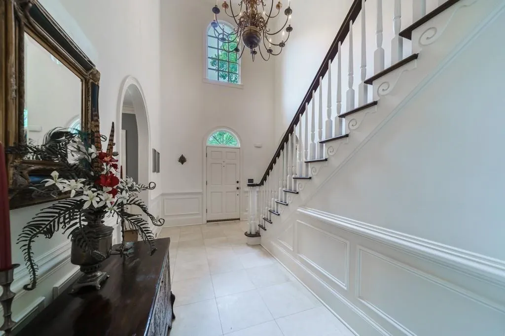 7875 Landowne Drive, Sandy Springs, Georgia 30350, 5 Bedrooms Bedrooms, ,4 BathroomsBathrooms,Residential,Sold,7875 Landowne Drive,6876880