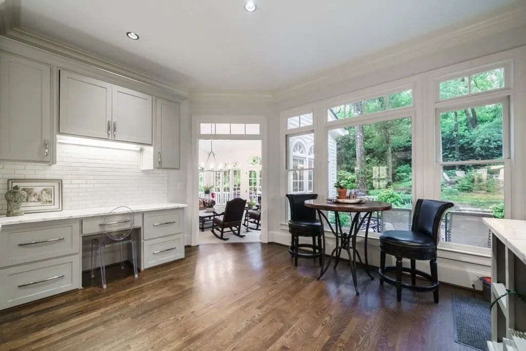 7875 Landowne Drive, Sandy Springs, Georgia 30350, 5 Bedrooms Bedrooms, ,4 BathroomsBathrooms,Residential,Sold,7875 Landowne Drive,6876880