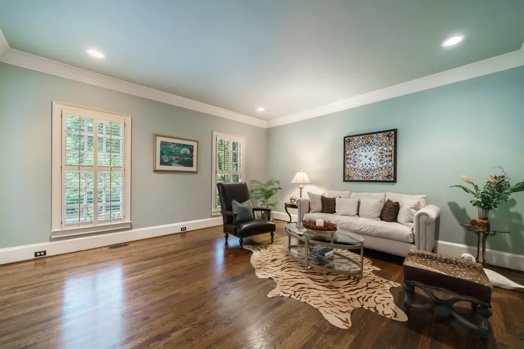 7875 Landowne Drive, Sandy Springs, Georgia 30350, 5 Bedrooms Bedrooms, ,4 BathroomsBathrooms,Residential,Sold,7875 Landowne Drive,6876880